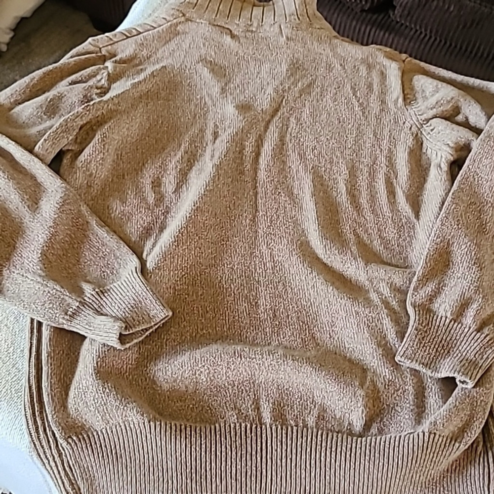 Oscar De LA Renta men's Sherpa collar sweater. Size M. Tan Henley knit.(#592) - Picture 11 of 13